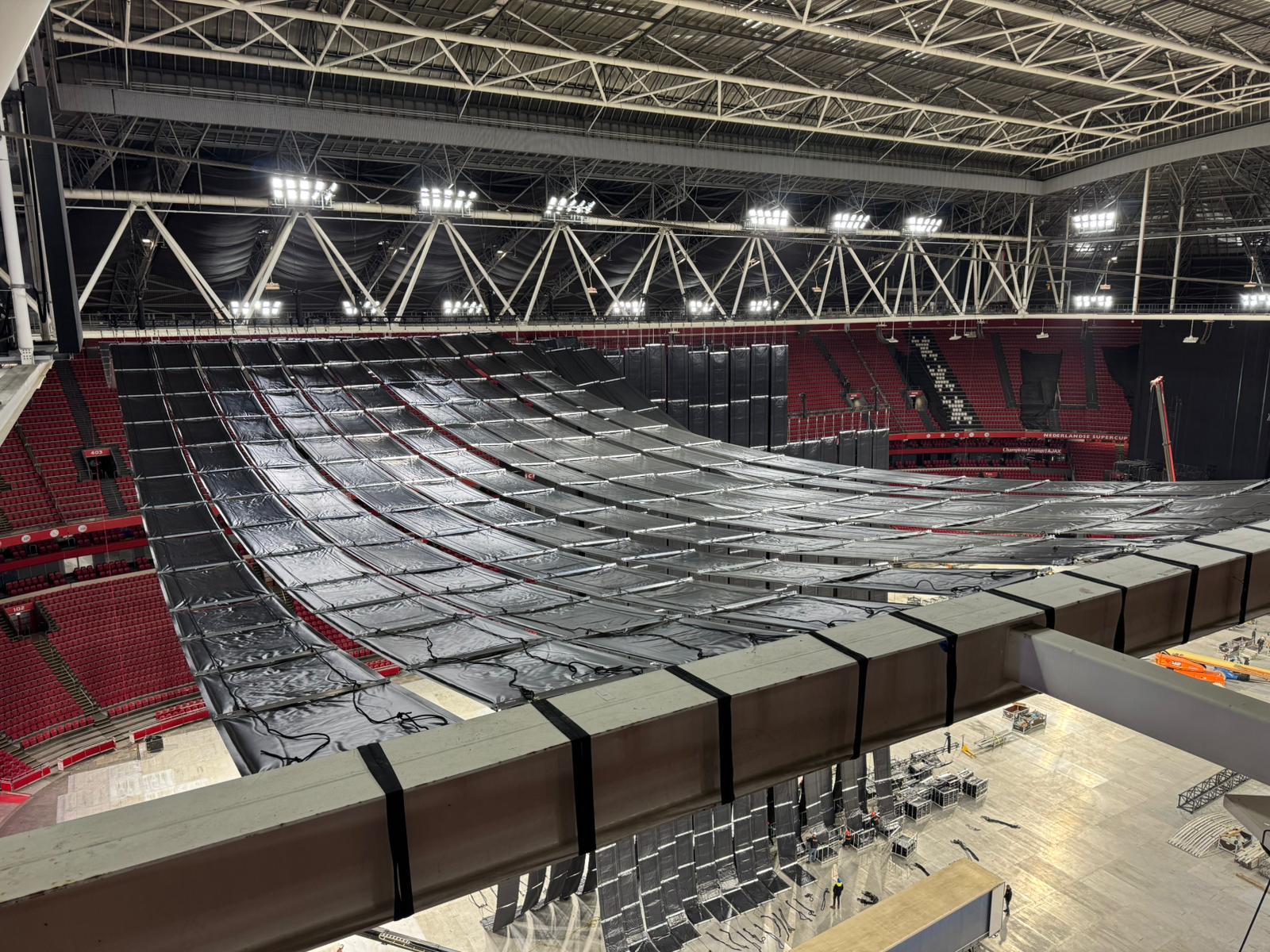Acoustic ceiling Johan Cruyff arena akoestiek door Nedacoustics